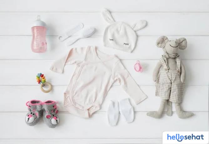 Perlengkapan Bayi Baru Lahir yang Benar-Benar Dibutuhkan (dan yang Sering Terbuang Sia-sia)